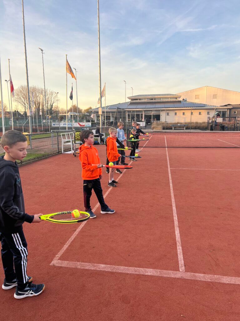 Tennisles bij extra sport en spel