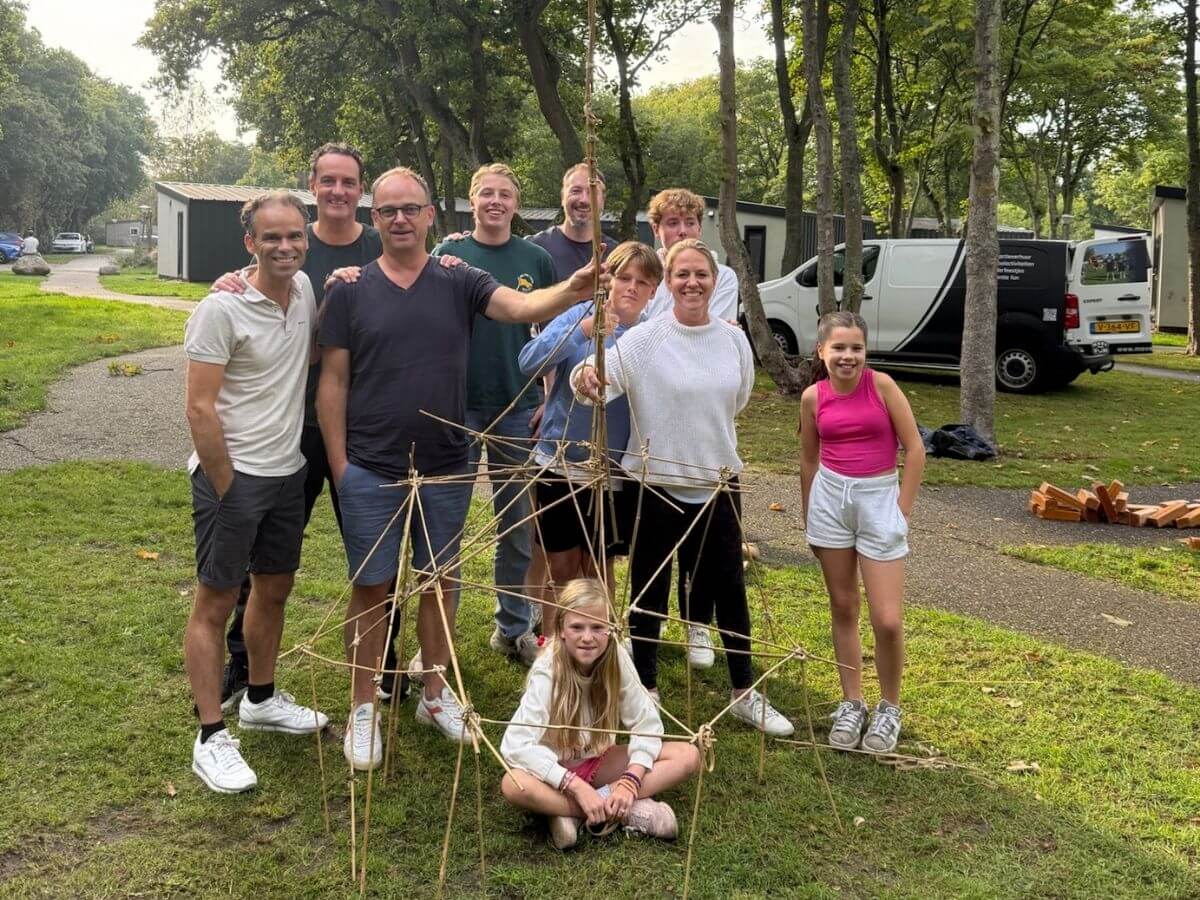 Activiteit met de familie tijdens familiedag